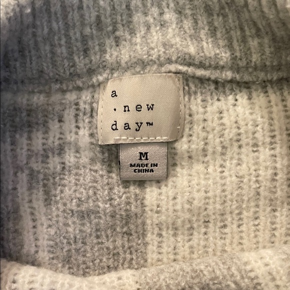 a new day Gray and Cream Bow Patterned Women's Sweater - Picture 4 of 5